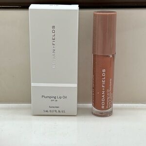 Rodan +  Fields plumping lip oil